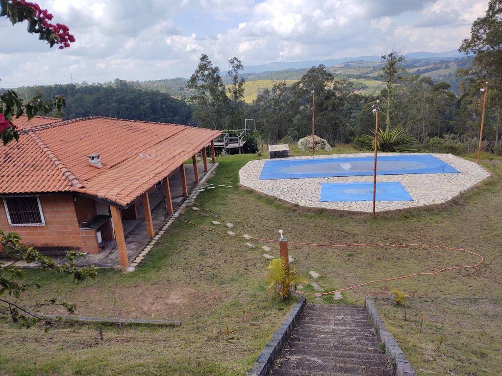 Sítio à venda com 3 quartos, 100000m² - Foto 1