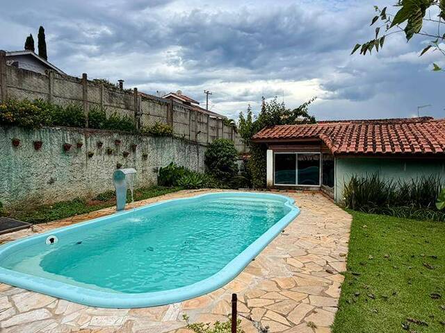 Casa para Venda em Bom Jesus dos Perdões - 2