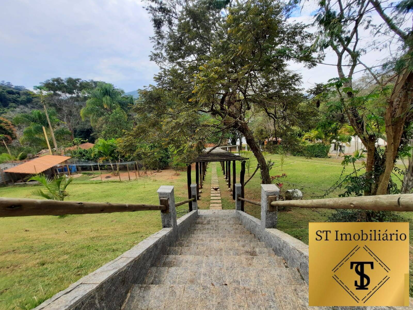 Chácara à venda com 3 quartos, 2000m² - Foto 15