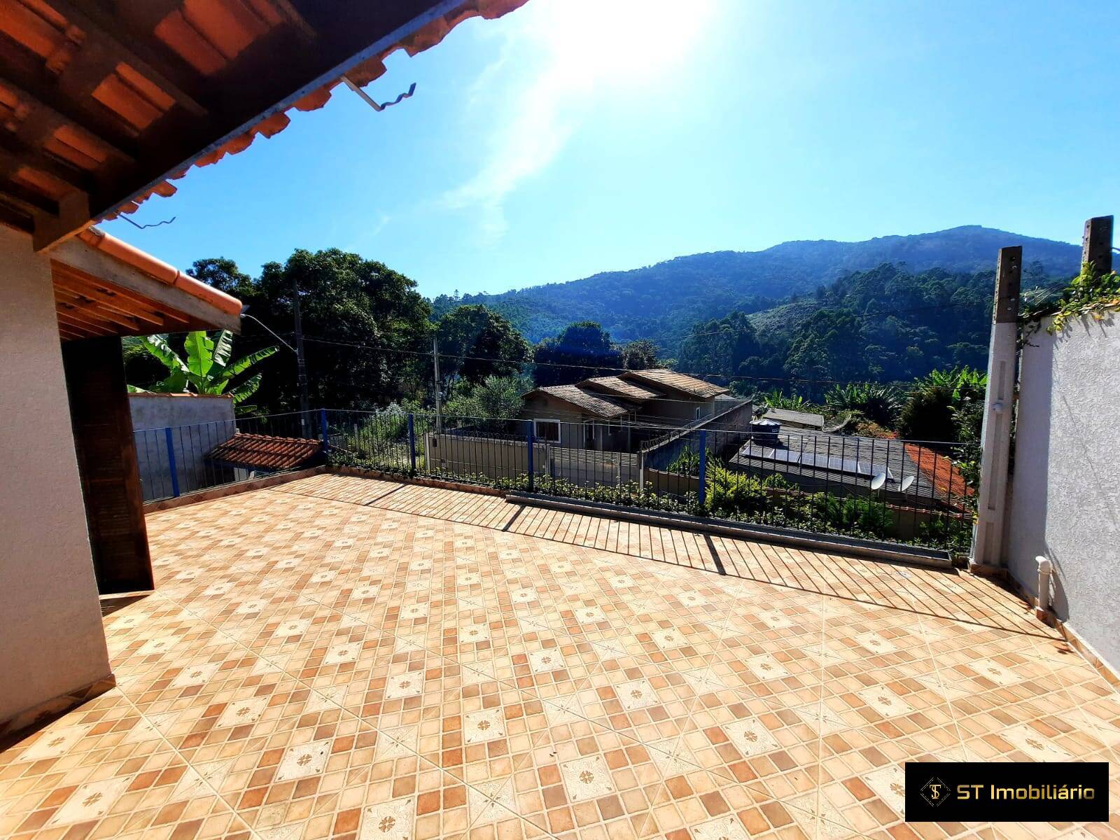 Casa à venda com 3 quartos, 110m² - Foto 3