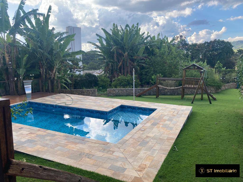 Chácara à venda com 2 quartos, 210m² - Foto 15