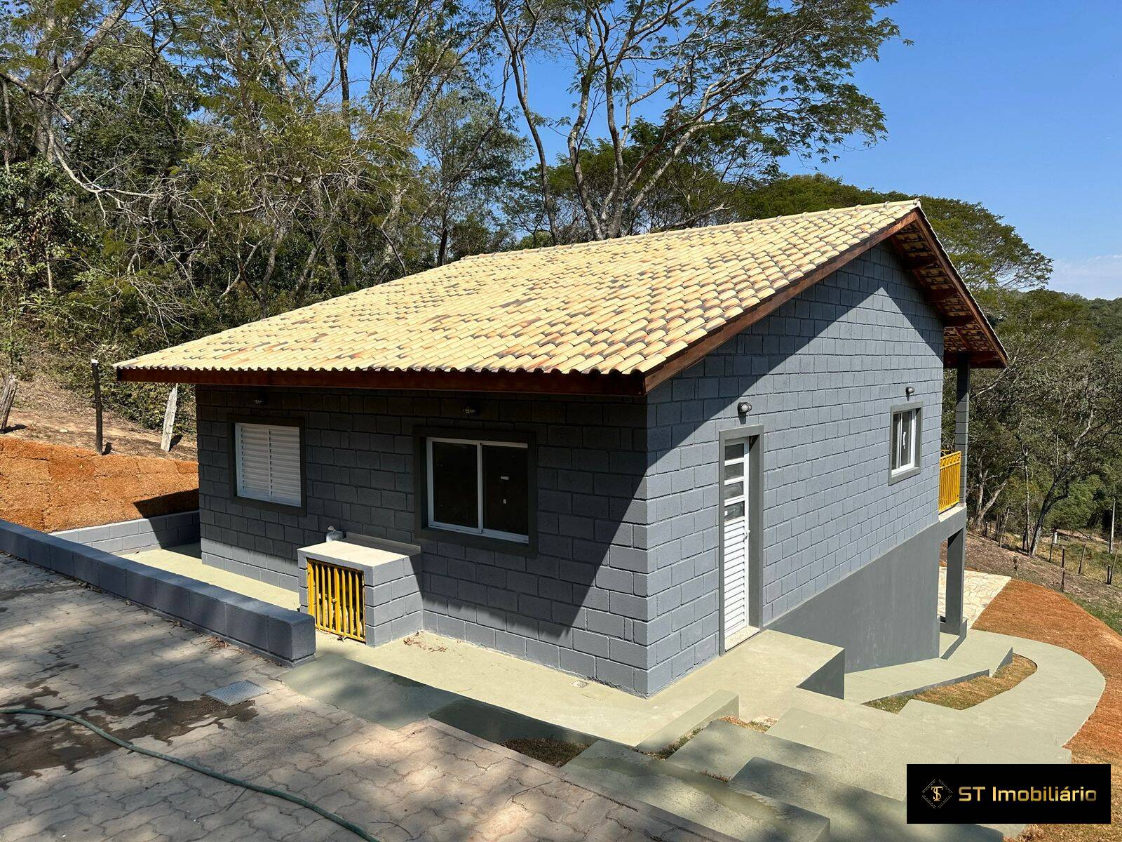 Chácara à venda com 2 quartos, 120m² - Foto 2