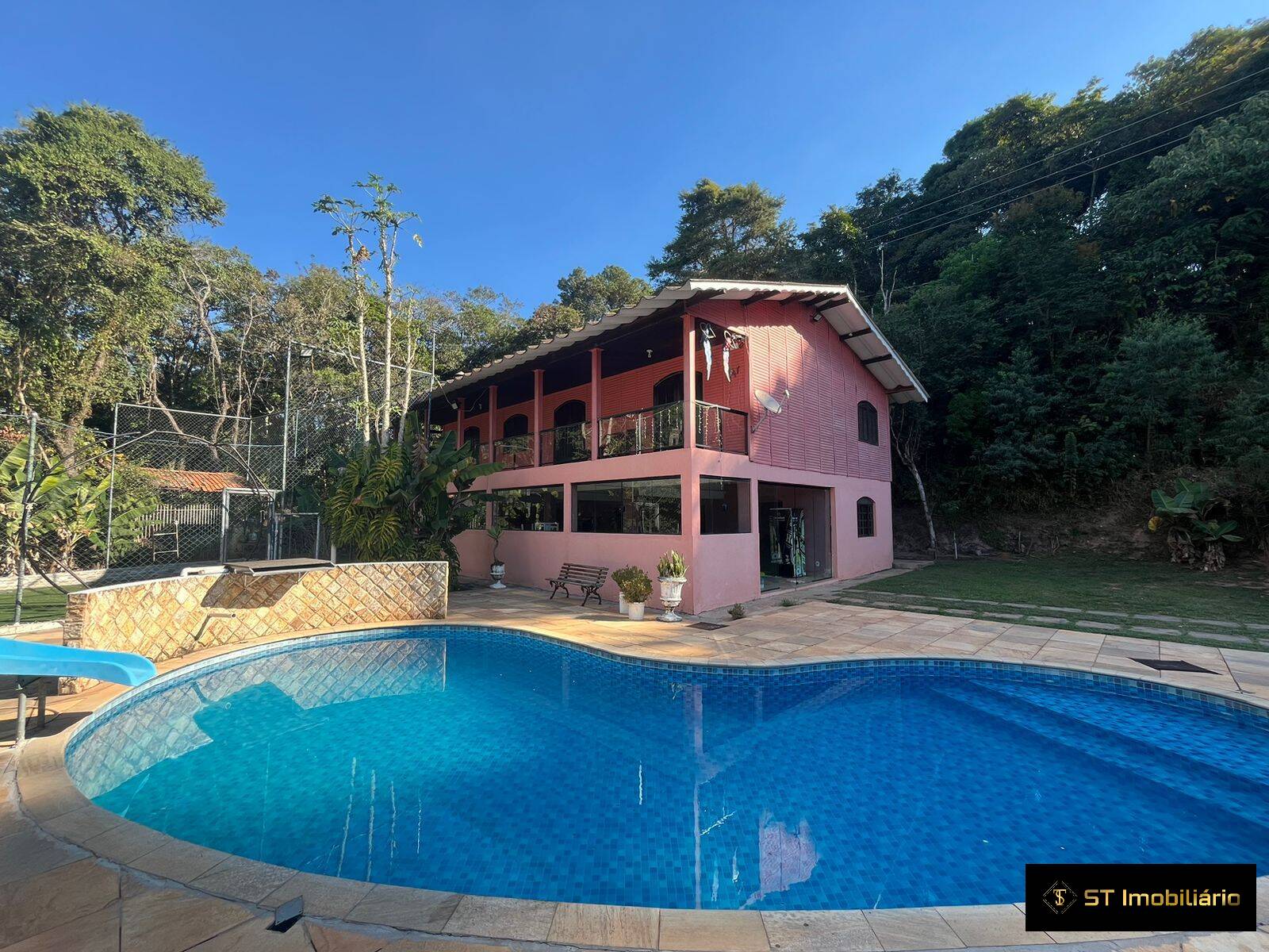 Chácara à venda com 7 quartos, 400m² - Foto 1