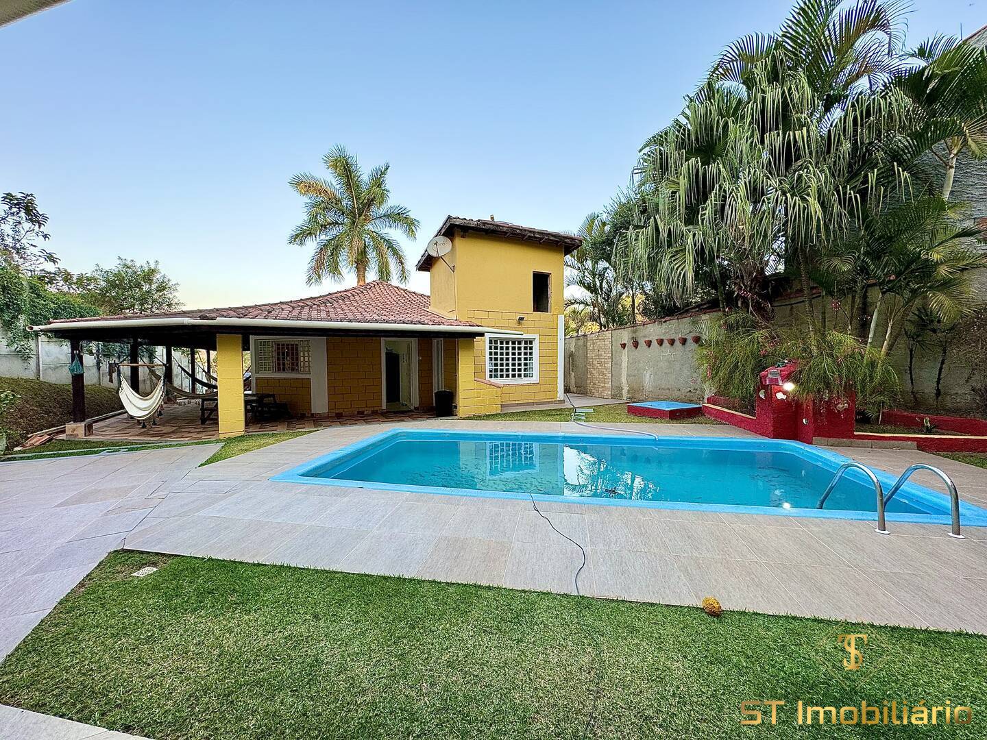 Chácara, 3 quartos, 900 m² - Foto 1