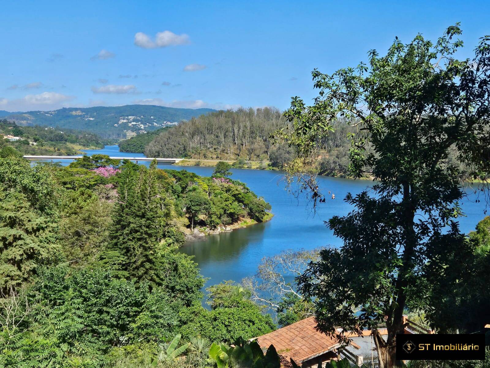 Chácara à venda com 2 quartos, 1100m² - Foto 2