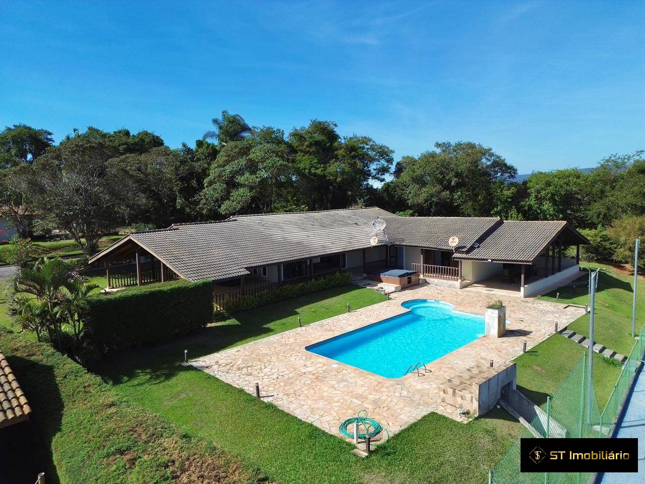 Chácara, 4 quartos, 2410 m² - Foto 3