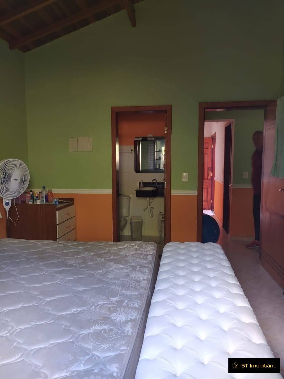 Chácara à venda com 4 quartos, 250m² - Foto 9