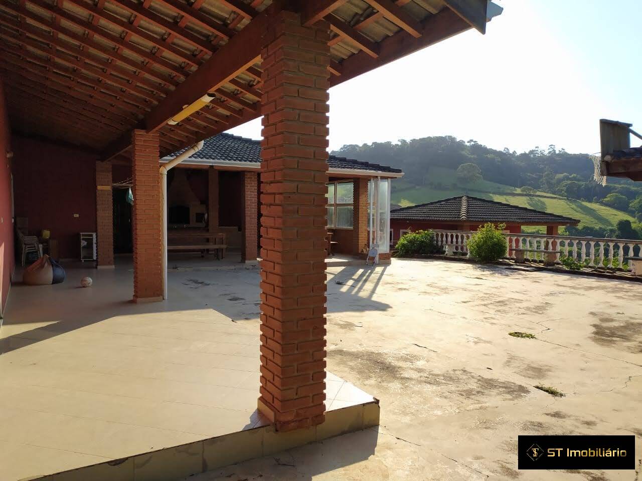 Chácara à venda com 4 quartos, 250m² - Foto 7