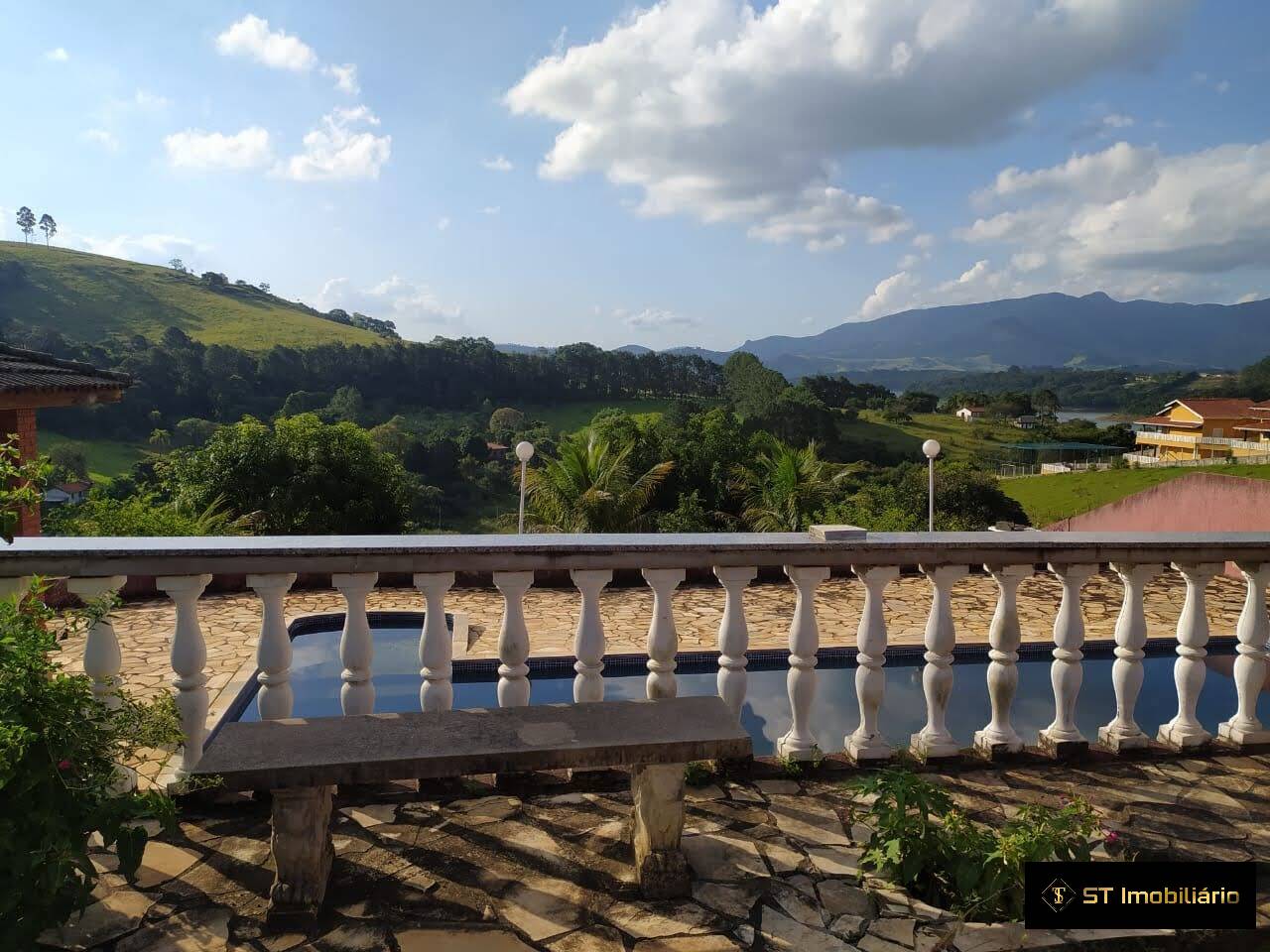 Chácara à venda com 4 quartos, 250m² - Foto 18