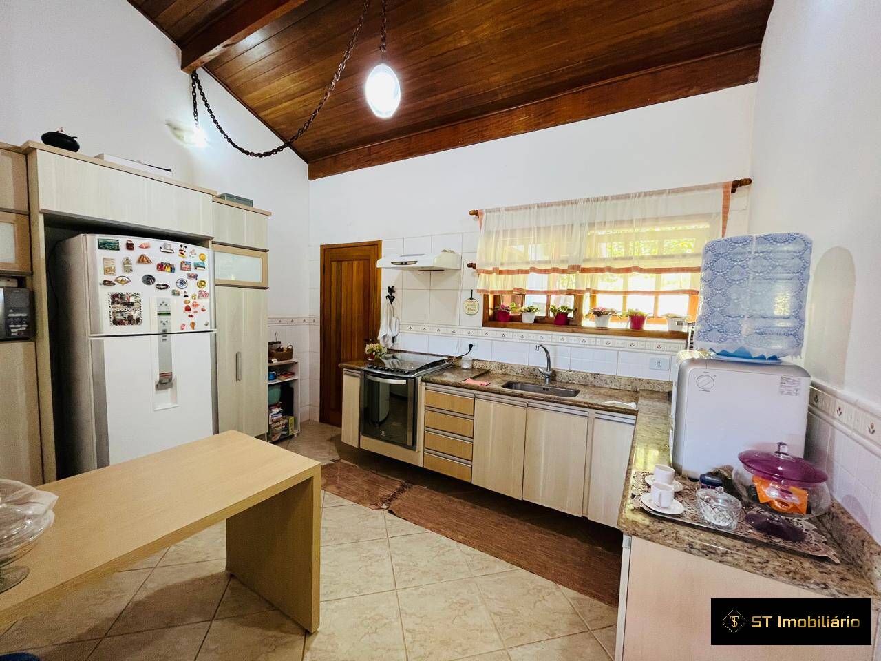 Chácara à venda e aluguel com 4 quartos, 289m² - Foto 13