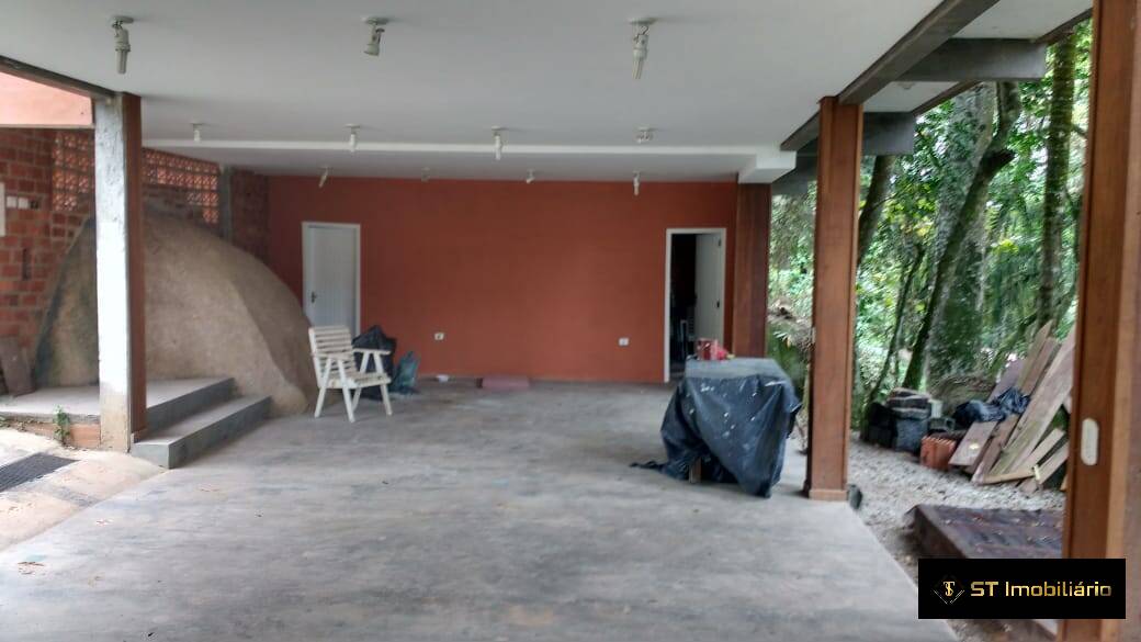Chácara à venda com 3 quartos, 200m² - Foto 3