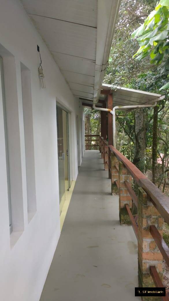 Chácara à venda com 3 quartos, 200m² - Foto 6