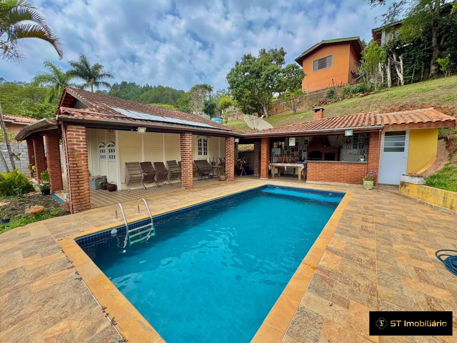 Chácara, 3 quartos, 1092 m² - Foto 2