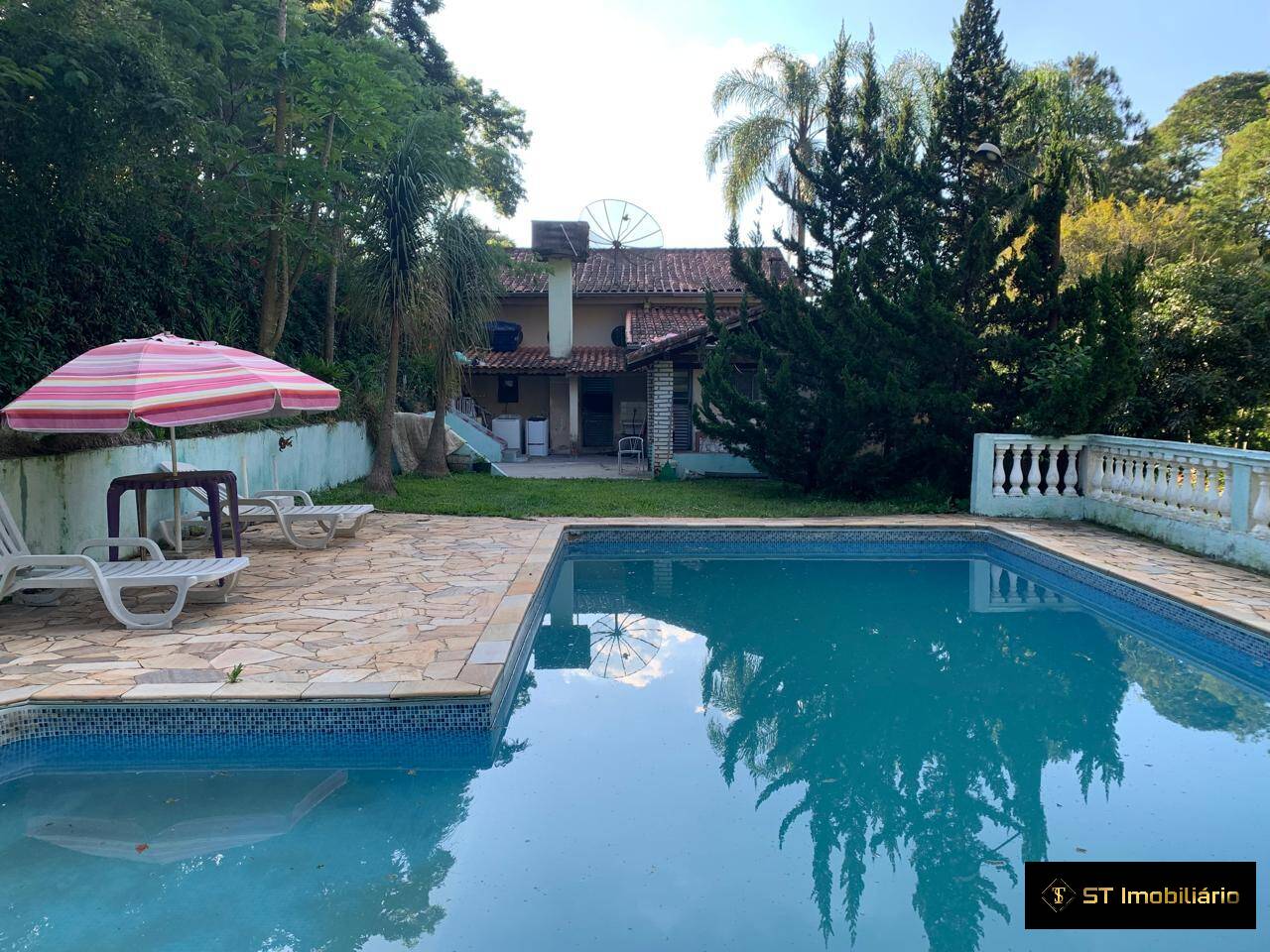 Chácara à venda com 3 quartos, 2050m² - Foto 2