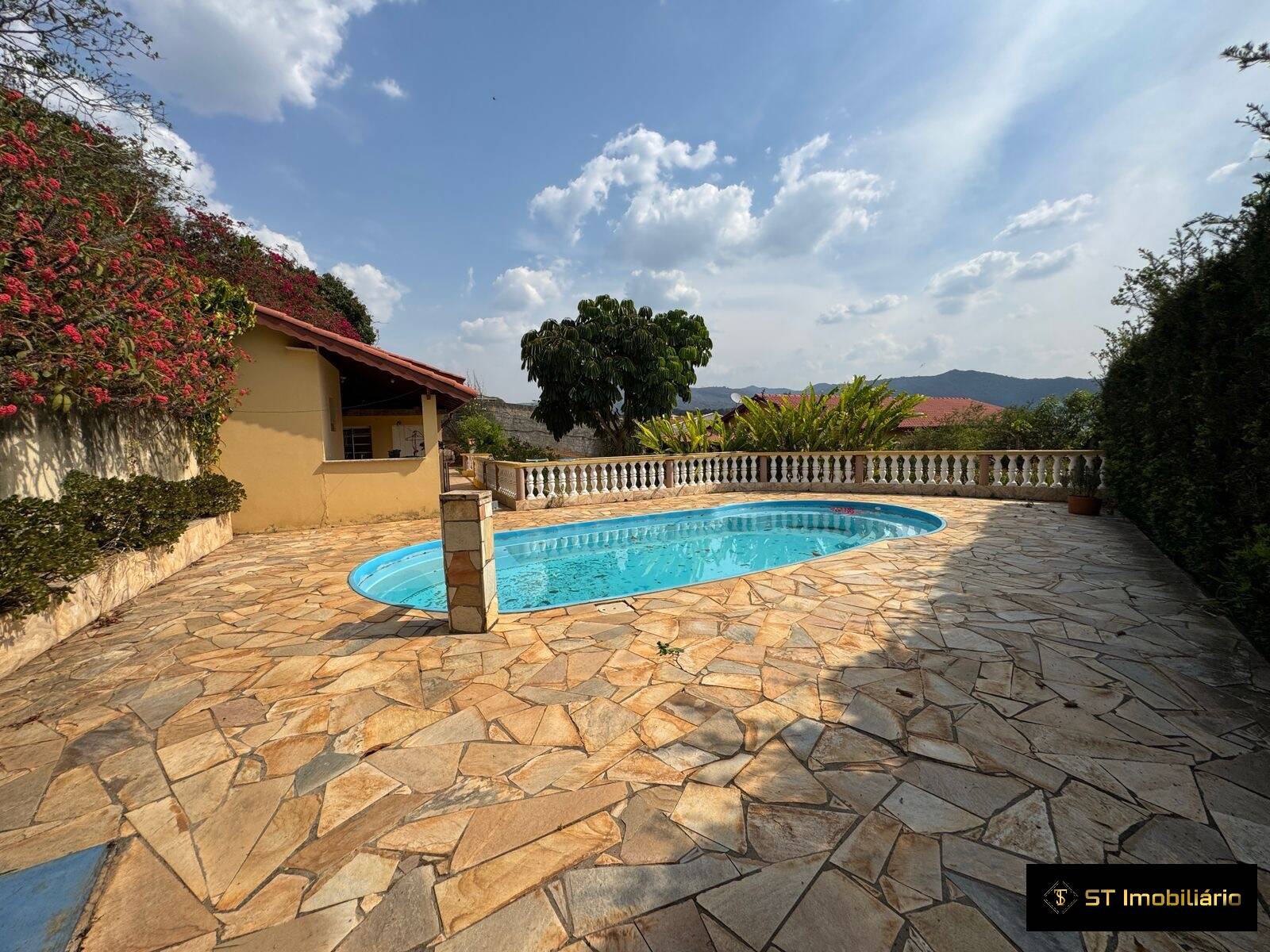 Chácara à venda com 6 quartos, 264m² - Foto 4
