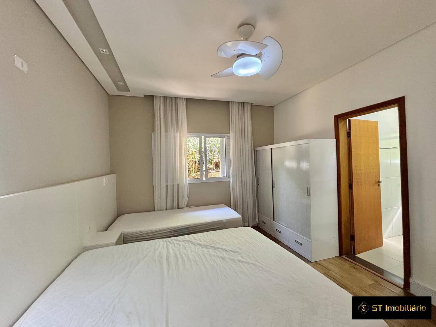 Chácara à venda com 6 quartos, 350m² - Foto 13