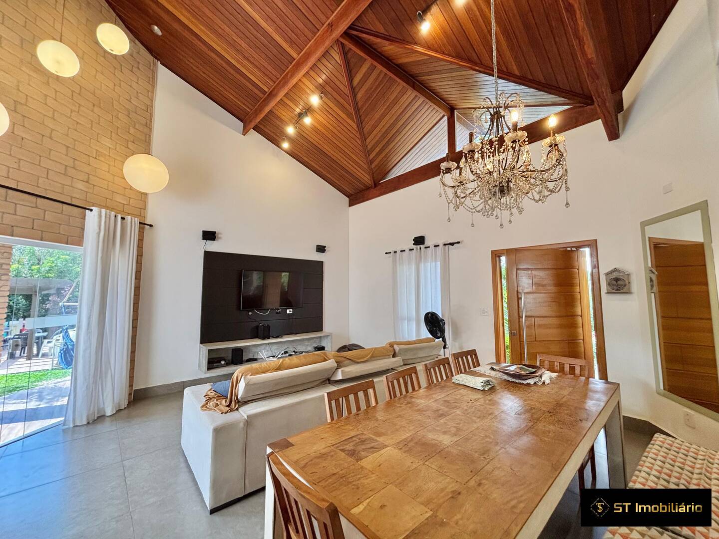 Chácara à venda com 6 quartos, 350m² - Foto 9