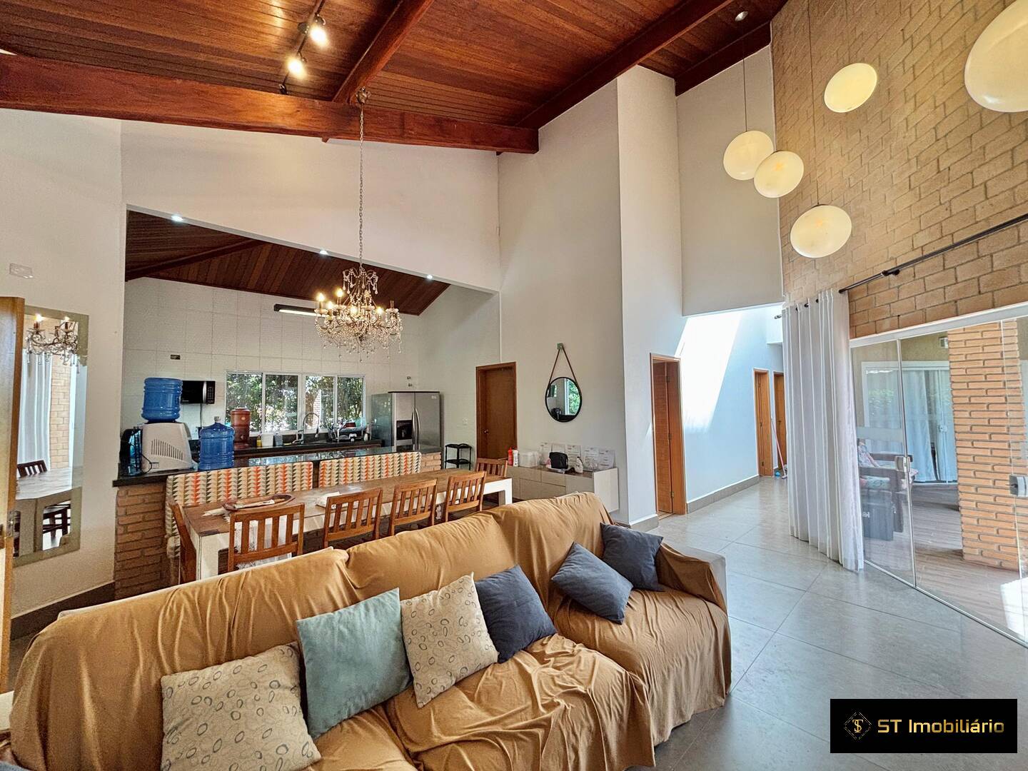 Chácara à venda com 6 quartos, 350m² - Foto 8