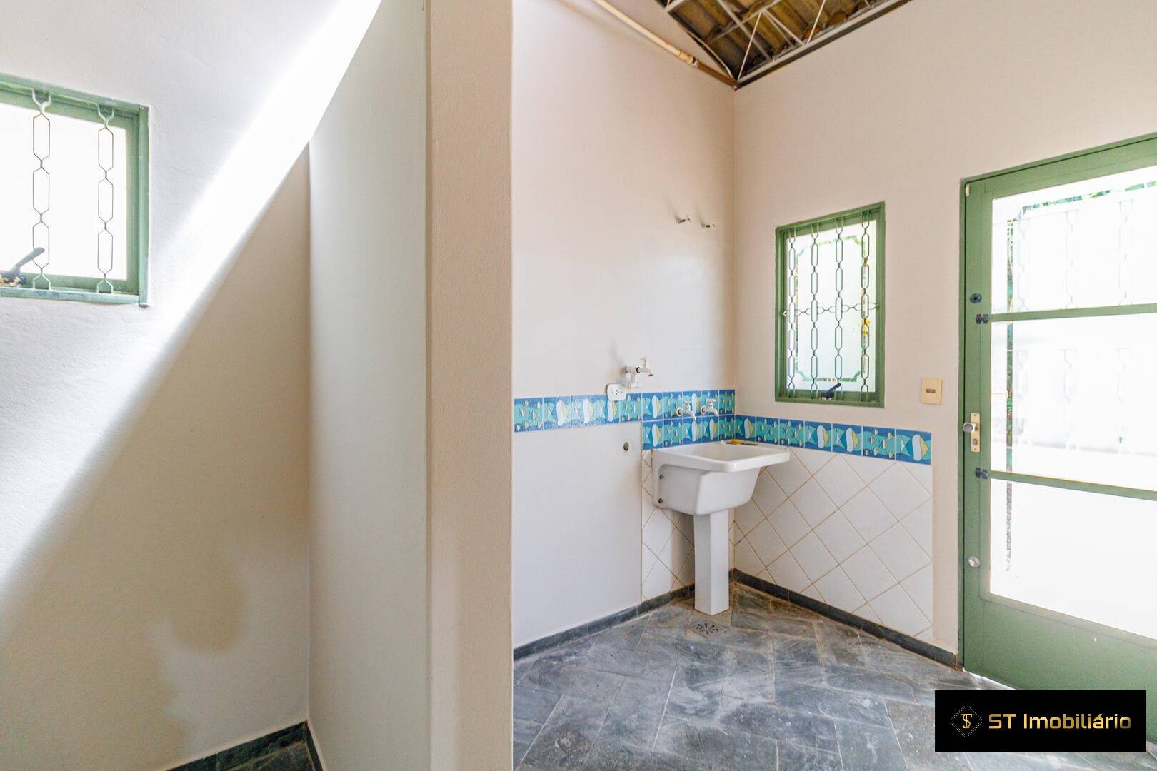 Chácara à venda com 3 quartos, 226m² - Foto 16