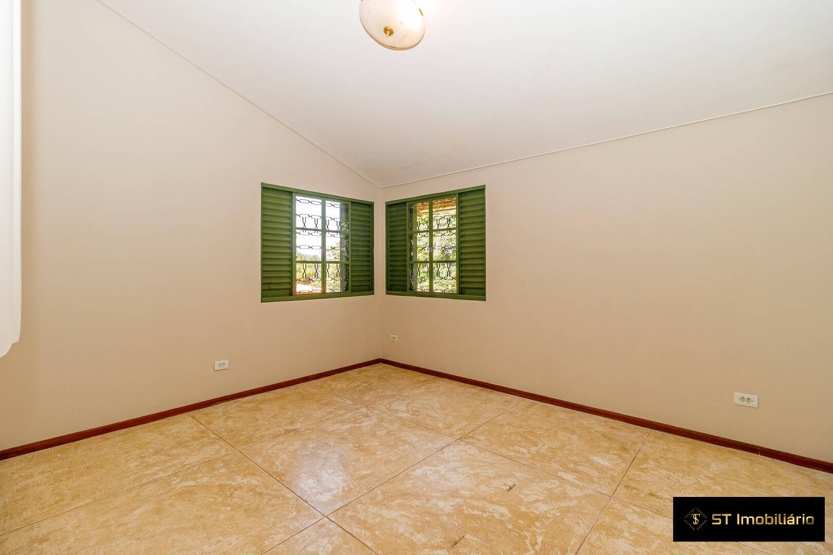 Chácara à venda com 3 quartos, 226m² - Foto 10