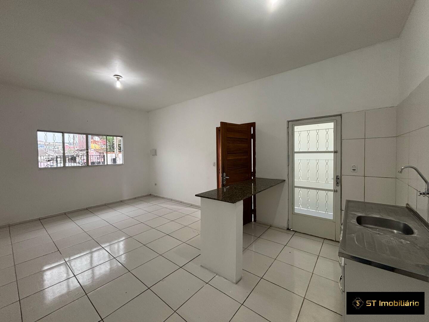 Casa para alugar com 2 quartos, 125m² - Foto 4