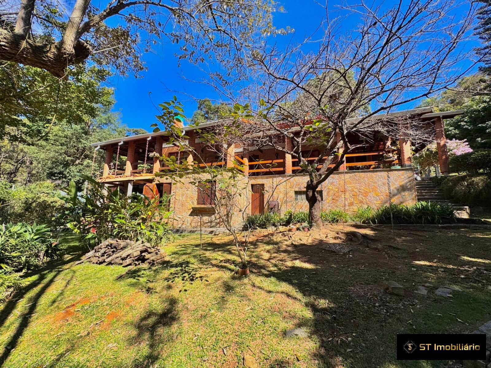 Chácara à venda com 5 quartos, 546m² - Foto 1