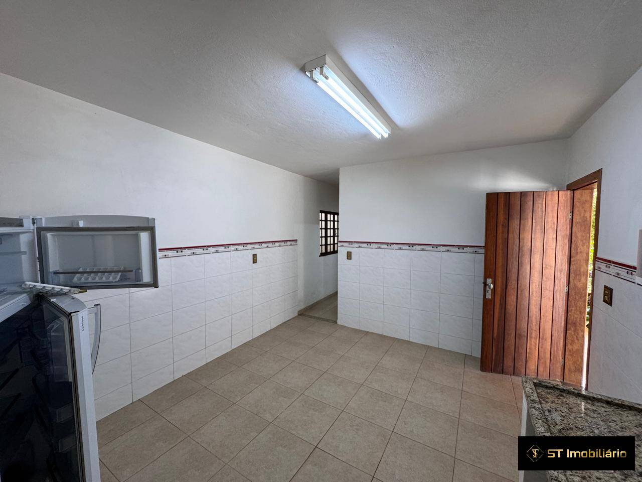 Chácara à venda com 5 quartos, 650m² - Foto 8