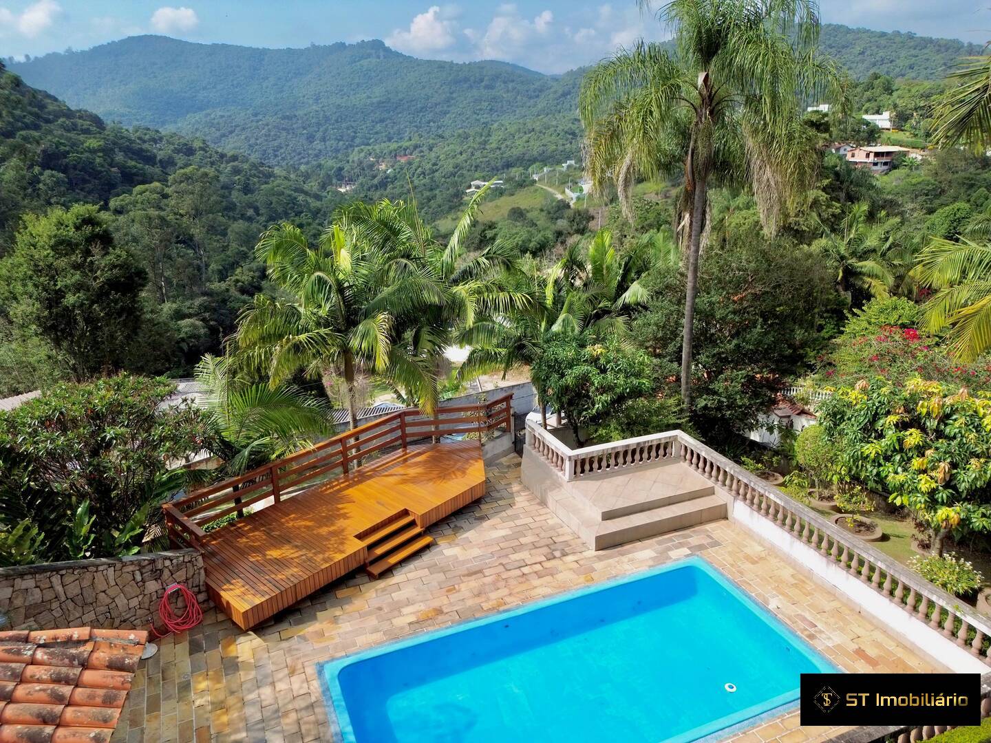 Chácara à venda com 5 quartos, 650m² - Foto 3