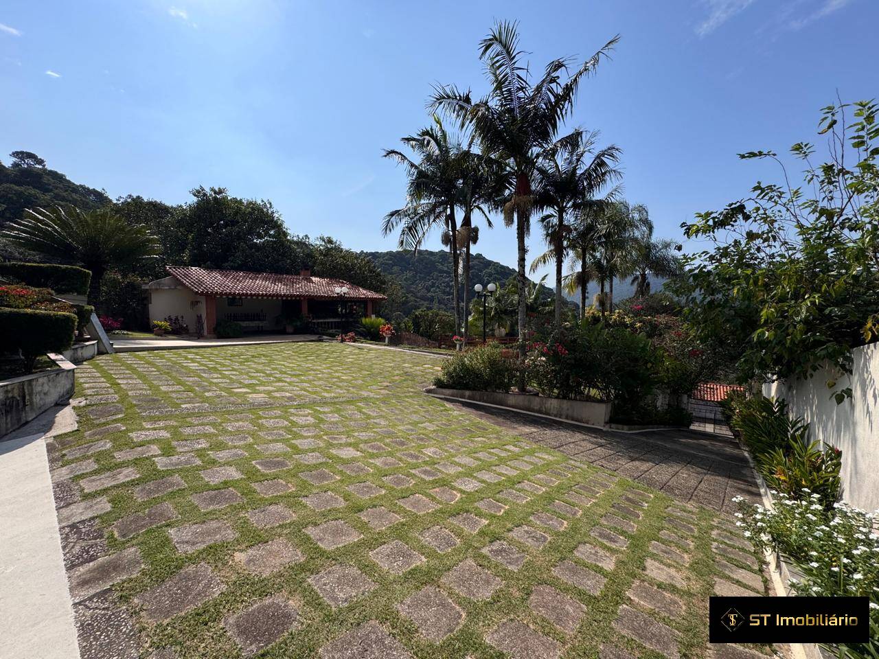 Chácara à venda com 5 quartos, 650m² - Foto 12