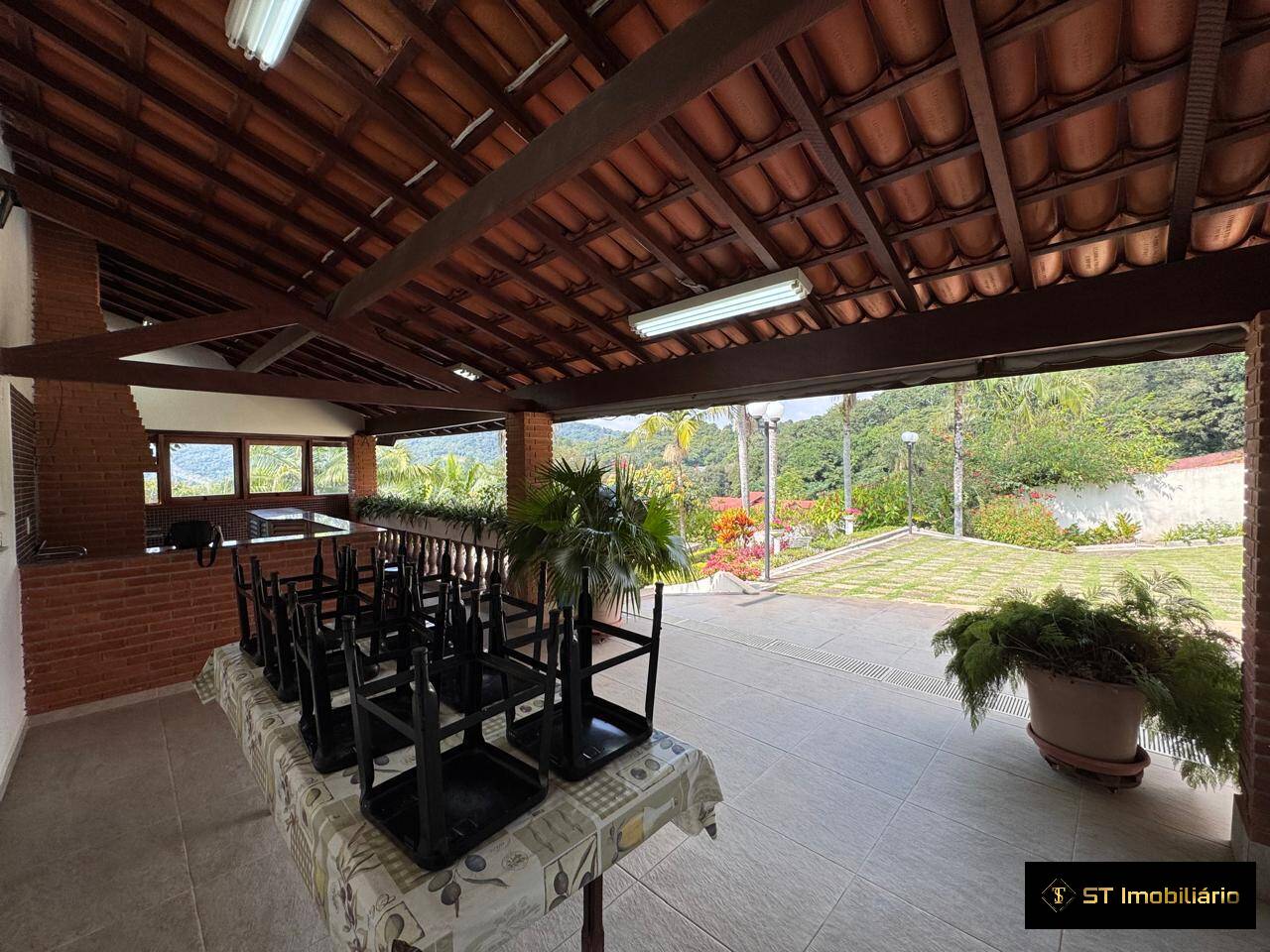 Chácara à venda com 5 quartos, 650m² - Foto 11