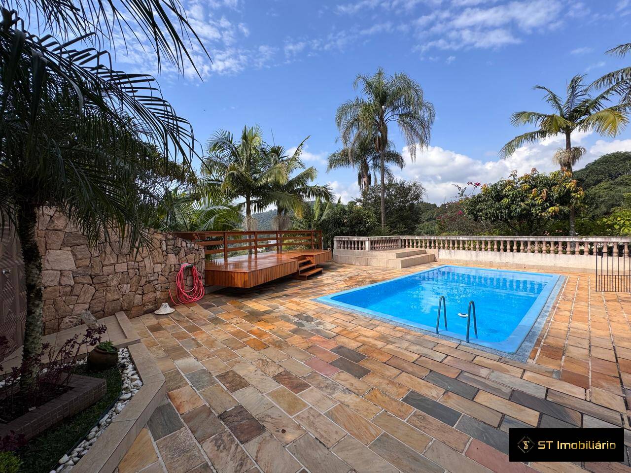 Chácara à venda com 5 quartos, 650m² - Foto 14
