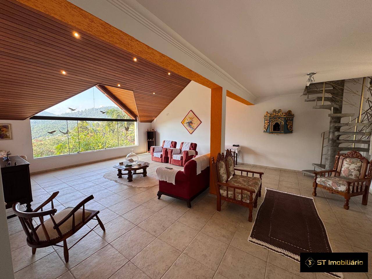 Chácara à venda com 5 quartos, 650m² - Foto 47