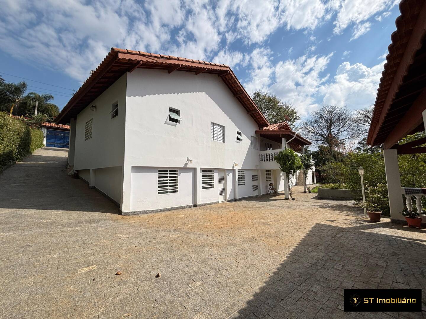 Chácara à venda com 4 quartos, 269m² - Foto 2