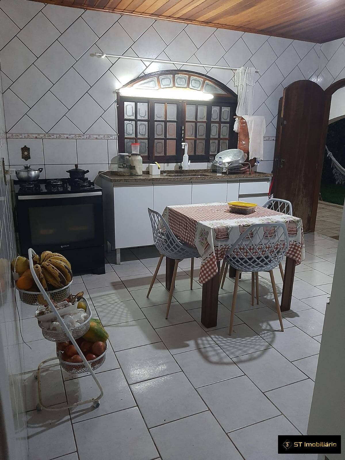Chácara à venda com 3 quartos, 225m² - Foto 8