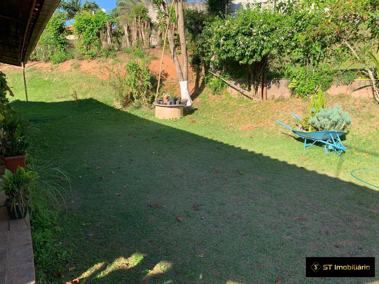 Chácara à venda com 3 quartos, 300m² - Foto 8