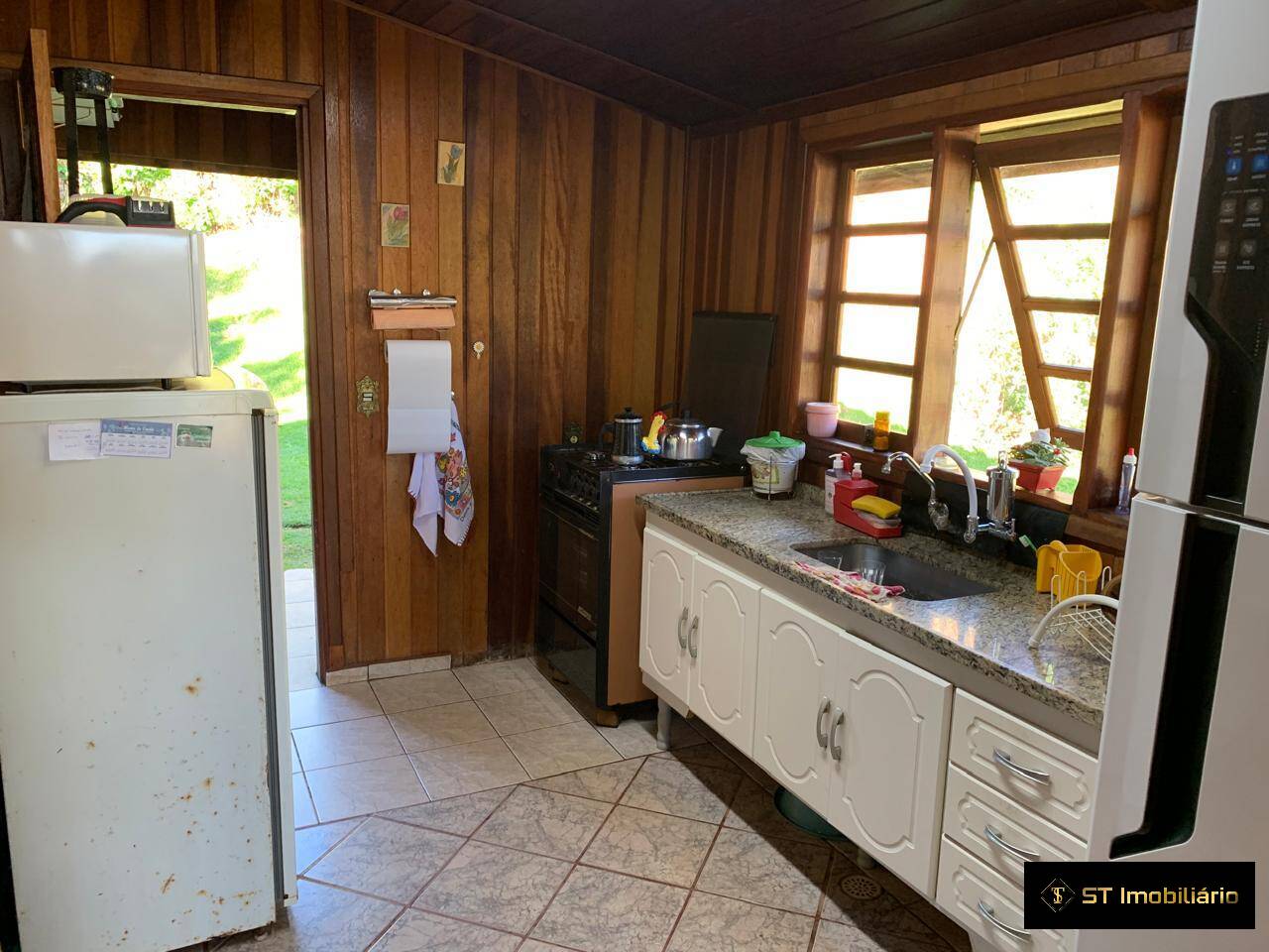 Chácara à venda com 3 quartos, 300m² - Foto 12