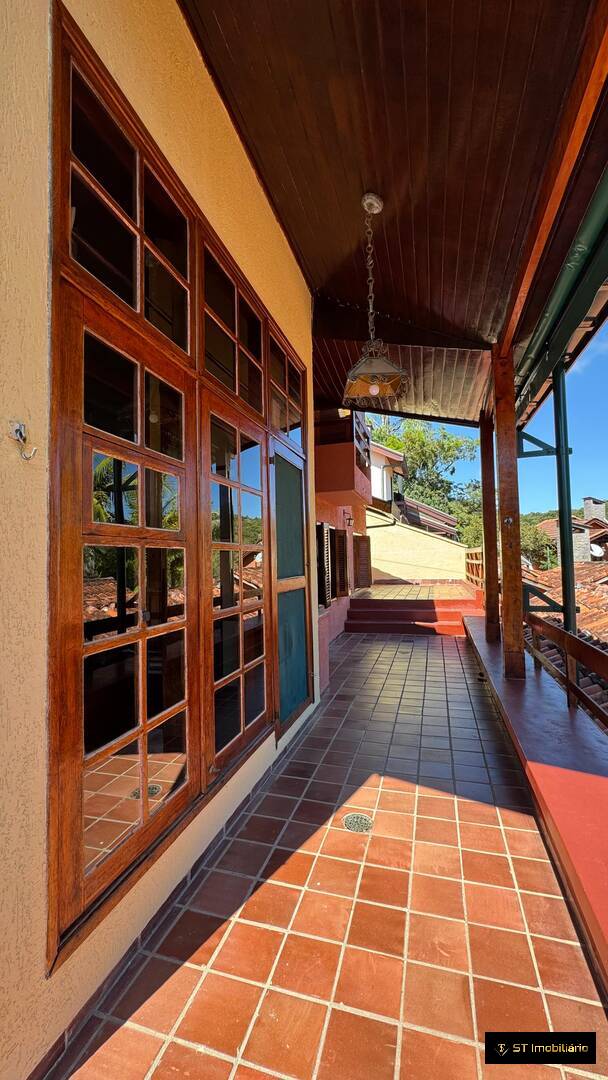Casa à venda com 4 quartos, 120m² - Foto 3