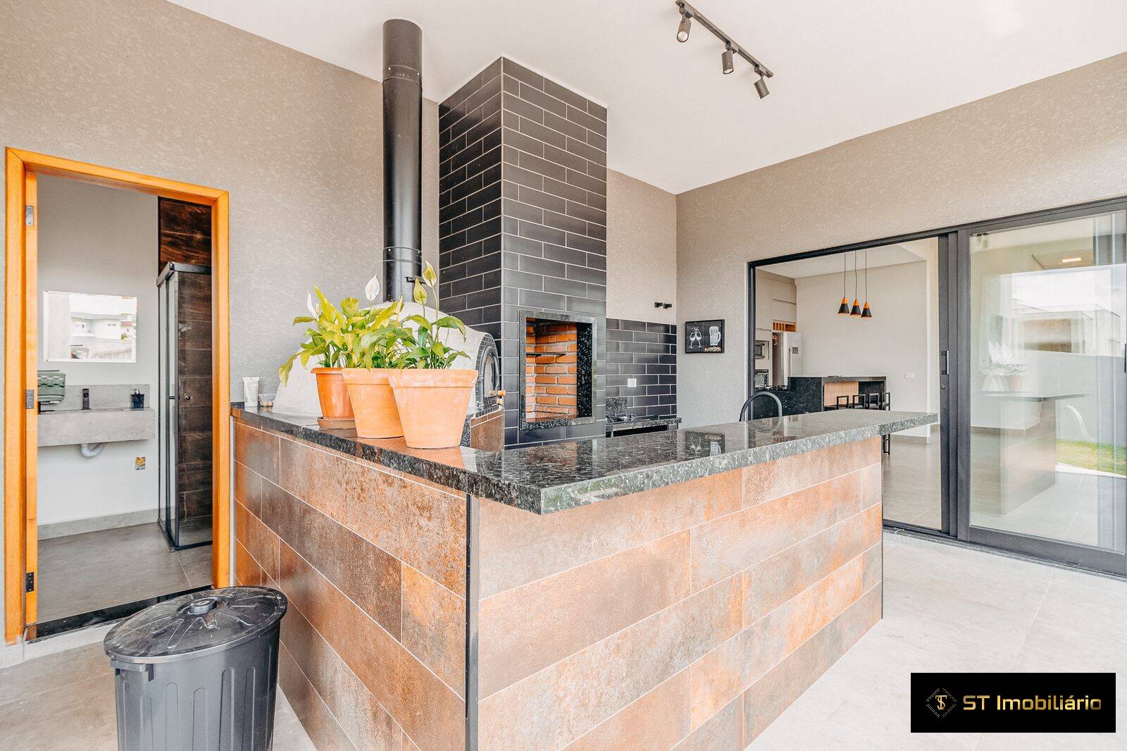 Casa à venda com 3 quartos, 272m² - Foto 18
