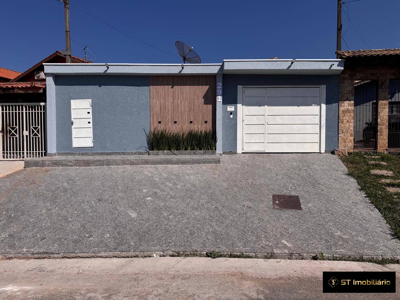 Casa, 4 quartos, 205 m² - Foto 1