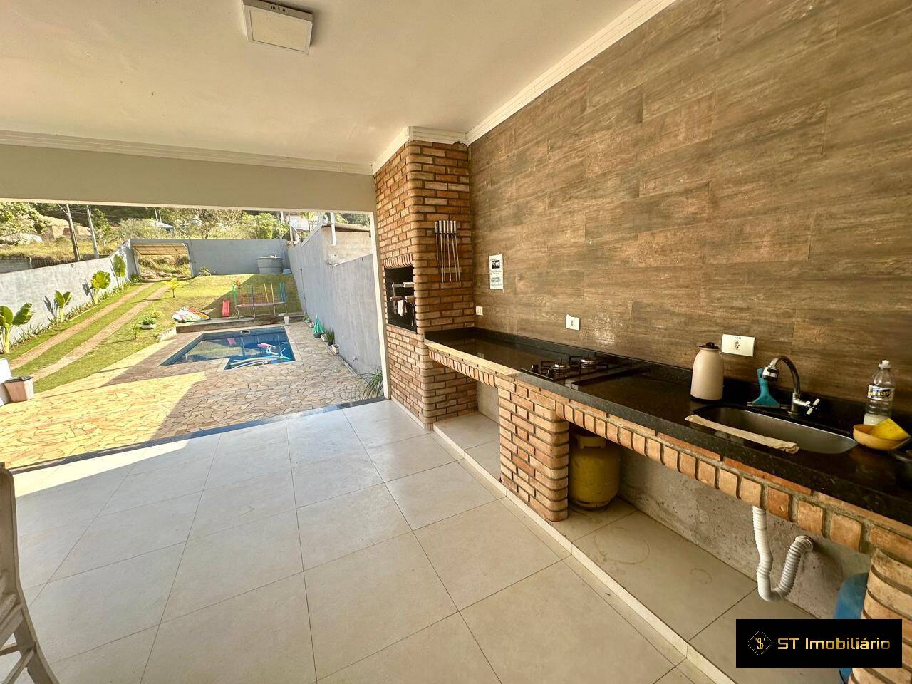 Chácara à venda com 3 quartos, 199m² - Foto 4