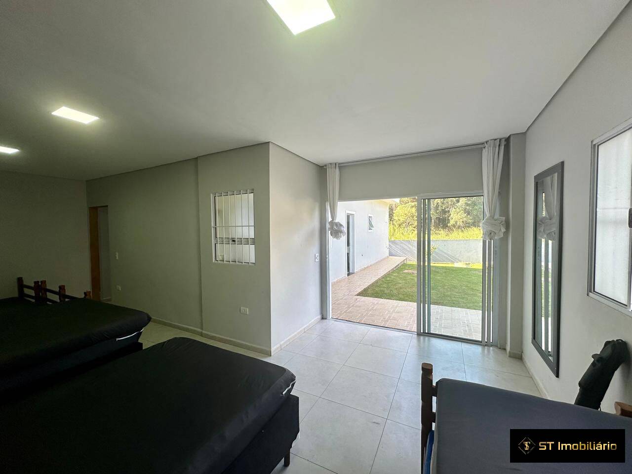 Chácara à venda com 3 quartos, 199m² - Foto 23