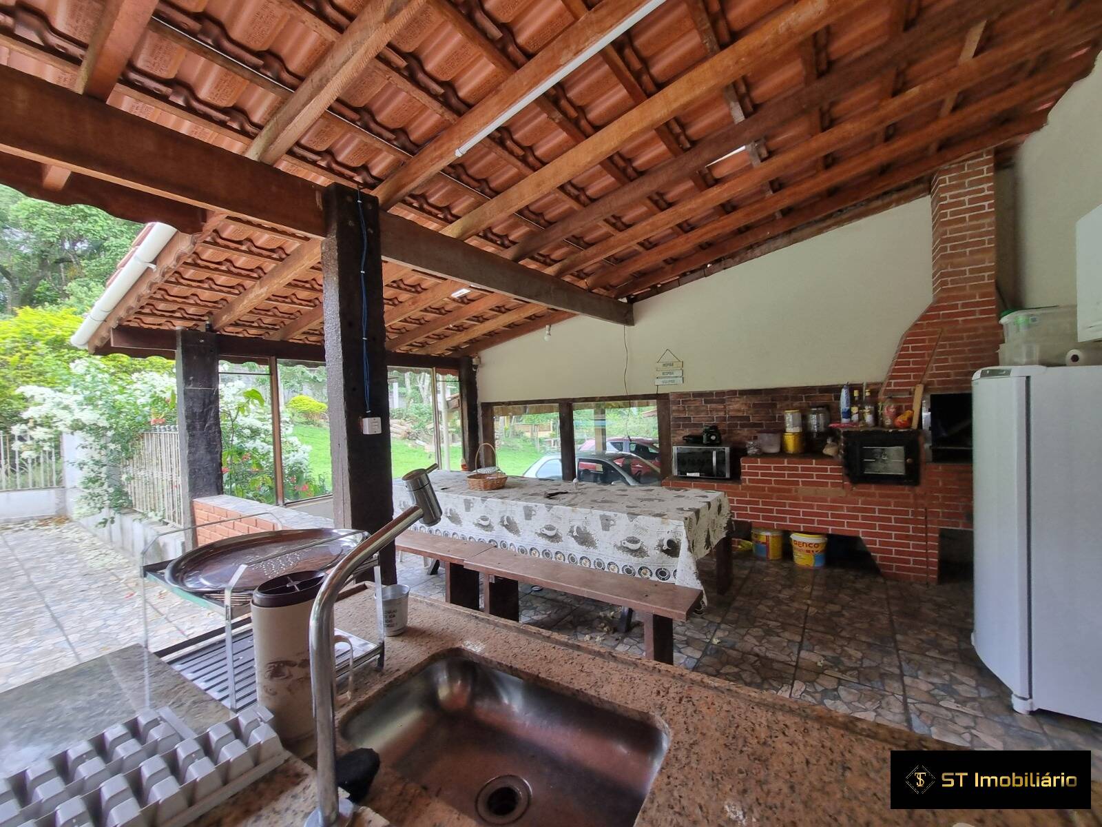 Chácara à venda com 5 quartos, 350m² - Foto 4