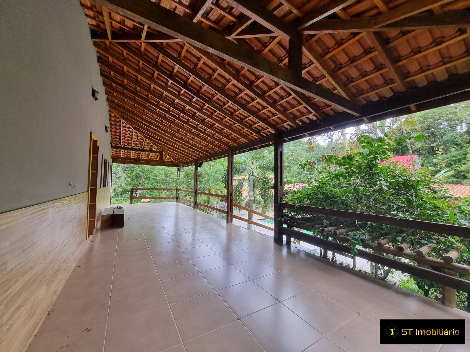 Chácara à venda com 5 quartos, 350m² - Foto 7