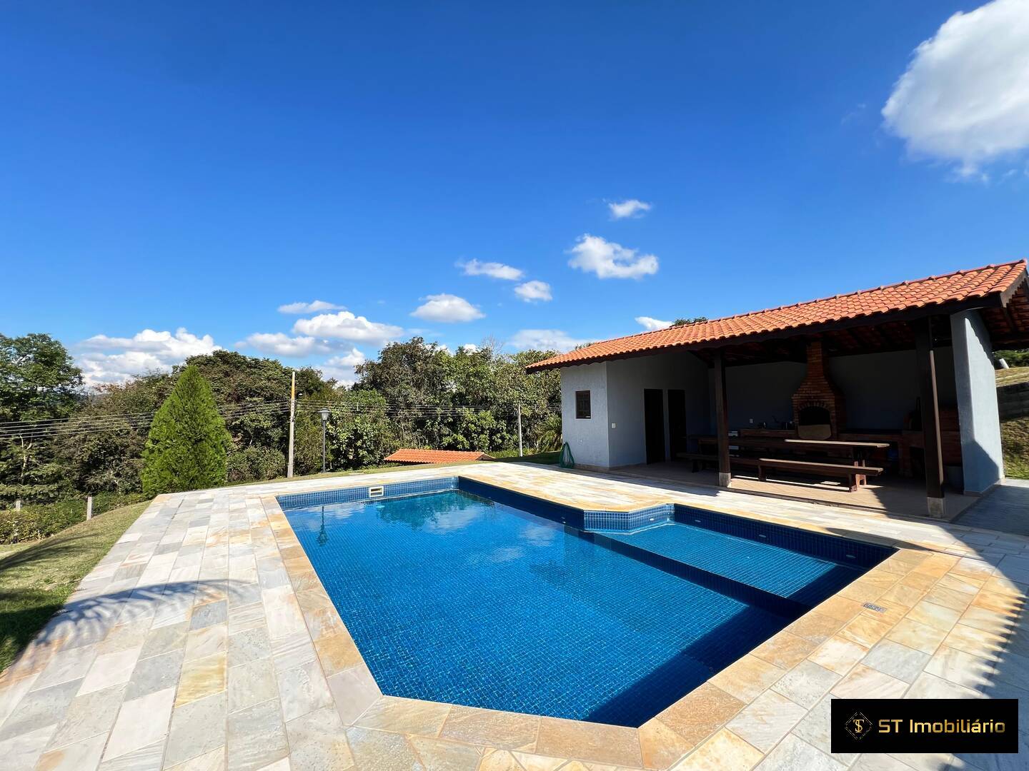 Chácara à venda com 3 quartos, 160m² - Foto 3