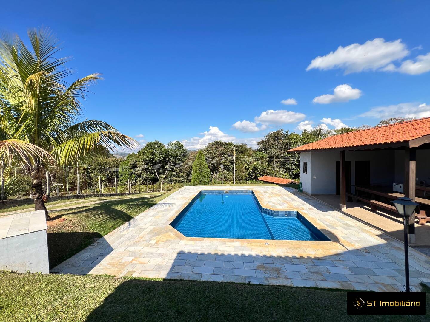 Chácara à venda com 3 quartos, 160m² - Foto 8