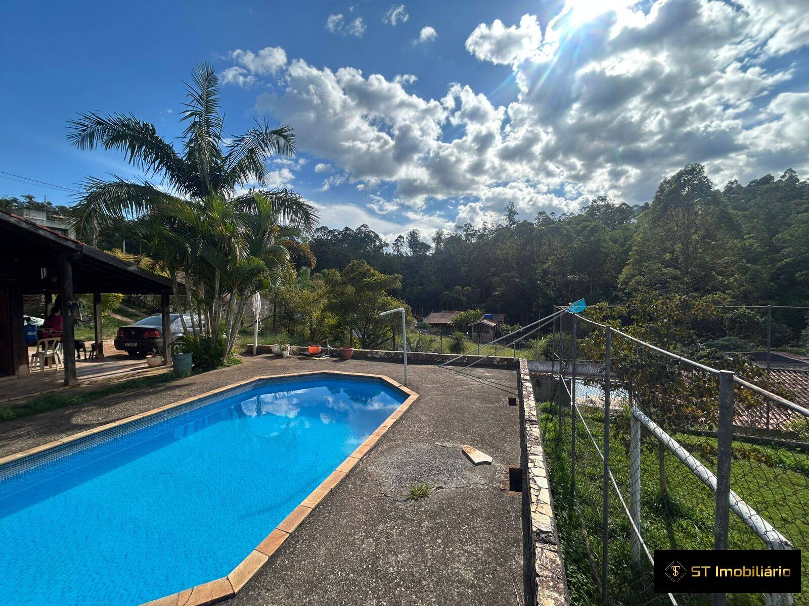 Chácara à venda com 3 quartos, 144m² - Foto 1