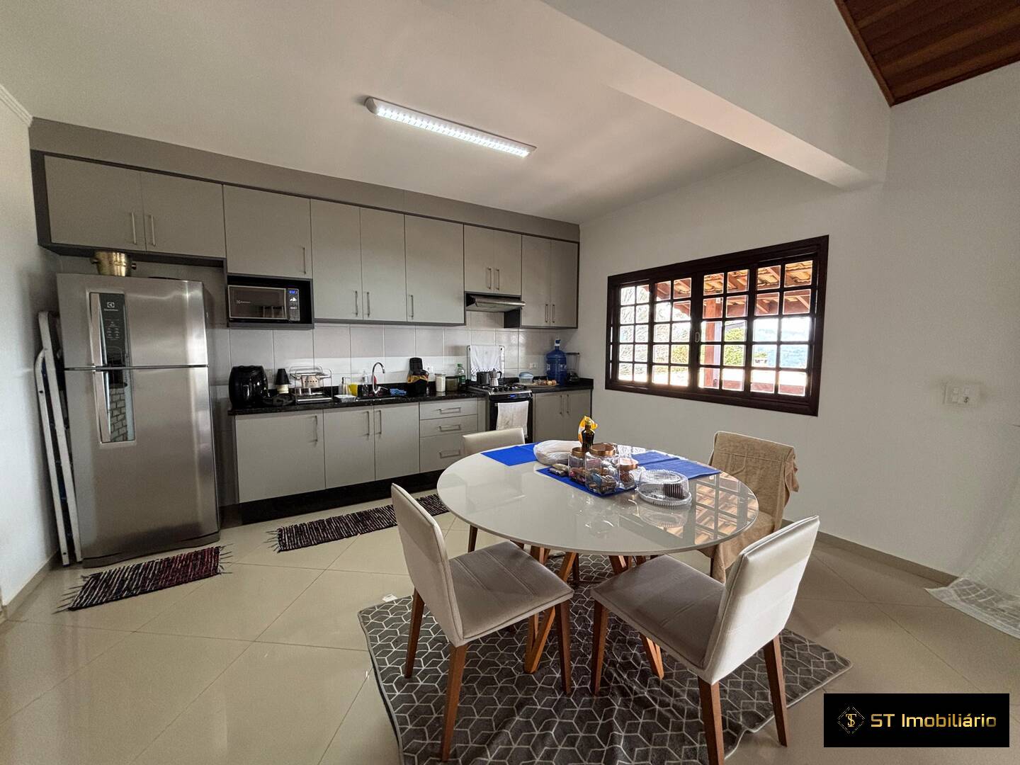 Chácara à venda com 3 quartos, 272m² - Foto 9