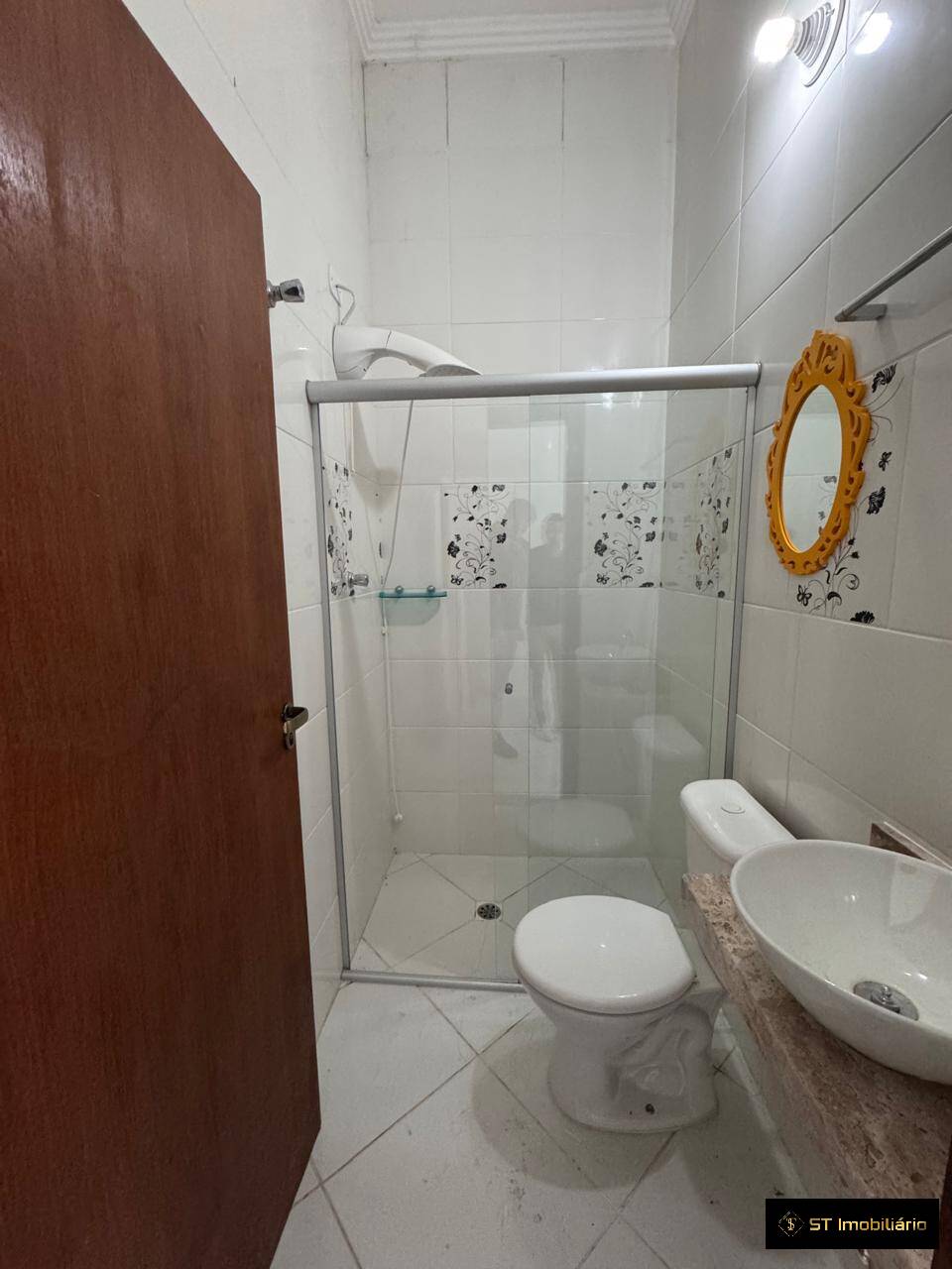 Casa de Condomínio para alugar com 4 quartos, 250m² - Foto 5