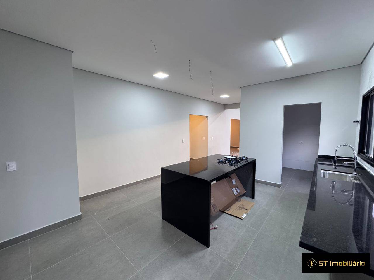 Casa para alugar com 3 quartos, 400m² - Foto 5