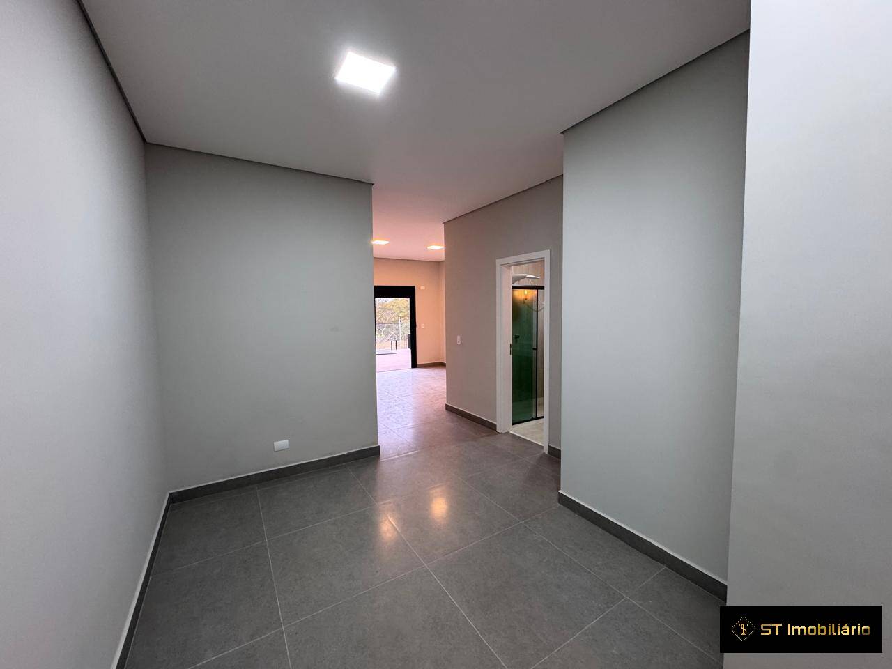 Casa para alugar com 3 quartos, 400m² - Foto 10